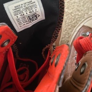 Converse Chuck Taylor Street Hiker - Unisex - Size 9.5 Men - 10.5 women